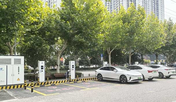 宜昌首批全液冷超充站投入運營，鴻嘉利助力高質(zhì)量充電基礎設施建設